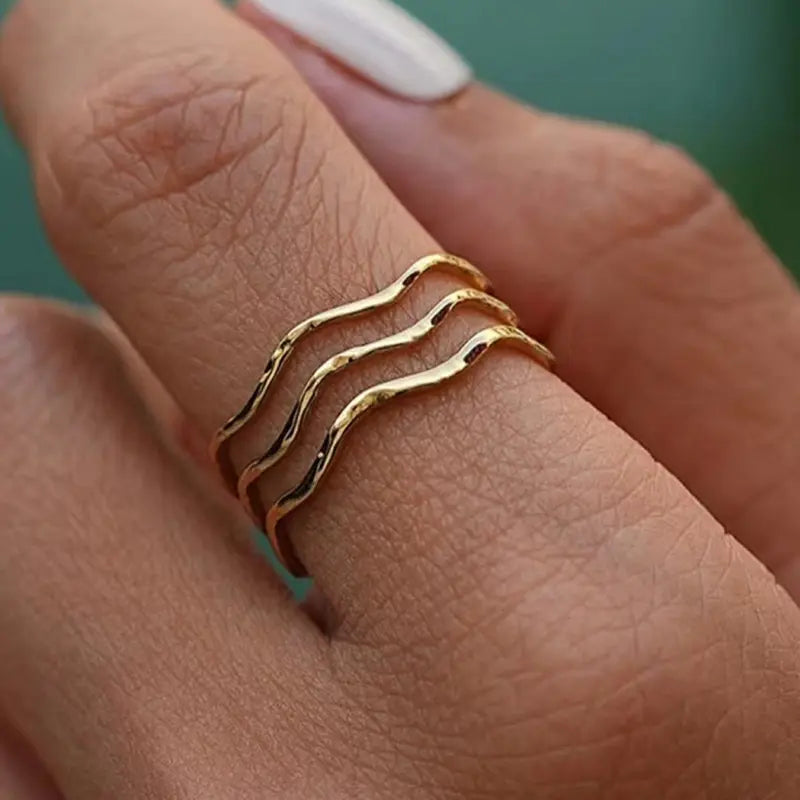 18KGP Multiple Layer Wave Pattern Ring