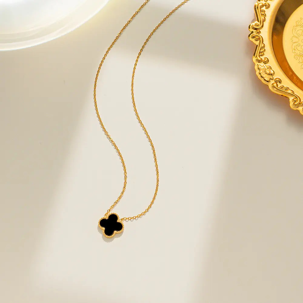 18K Gold Plated Single Pendant Clover Necklace