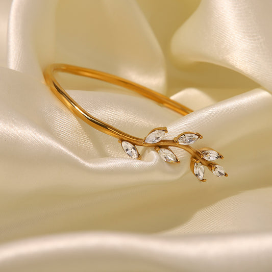18k Gold White Cubic Zirconia Bangle
