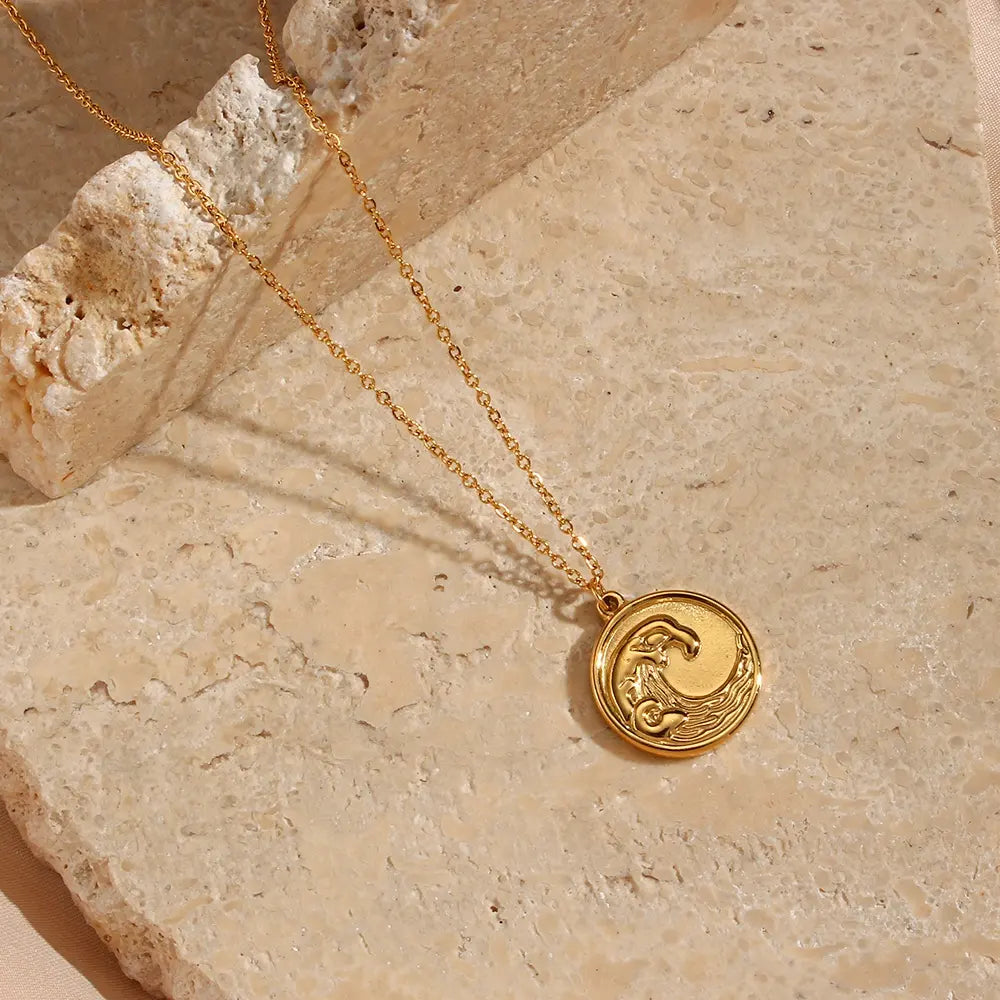 18KGP Wave Engraved Round Pendant Necklace