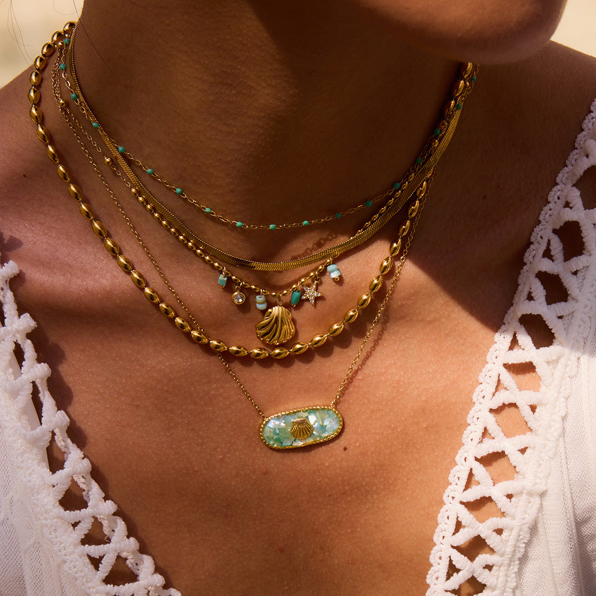 18K Gold Plated Colour Crushed Shell Oval Pendant Necklace