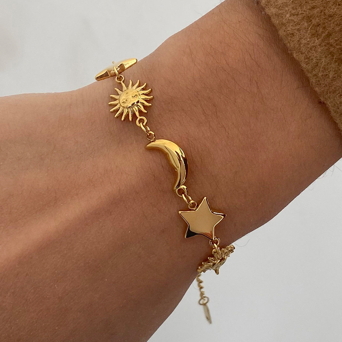 18K Gold Plated StarMoonSun Pendant Bracelet