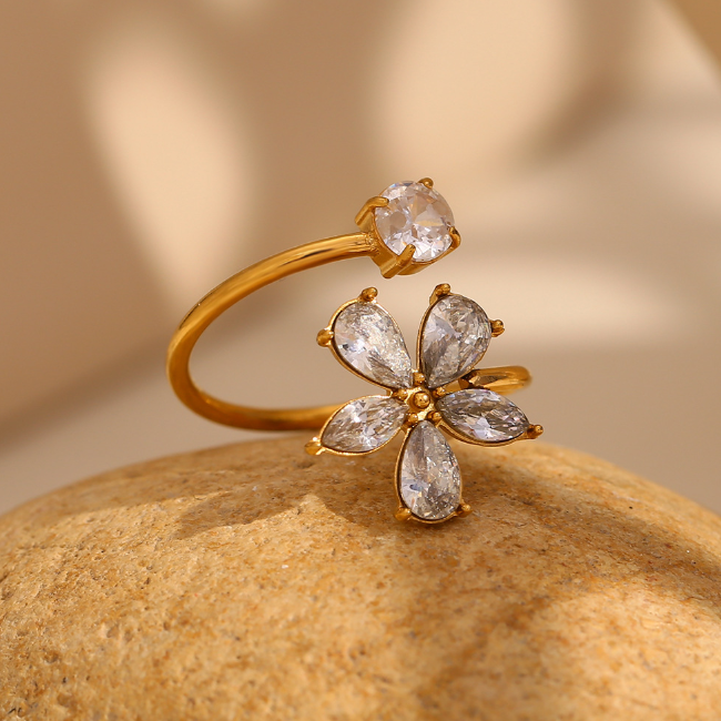18K Gold Plated Zirconia Flower Ring (Adjustable)