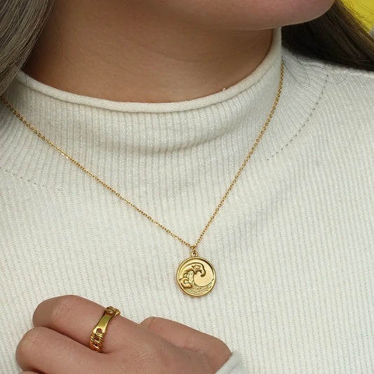 18KGP Wave Engraved Round Pendant Necklace