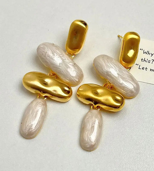 Retro Gold Enamel Drop Earring