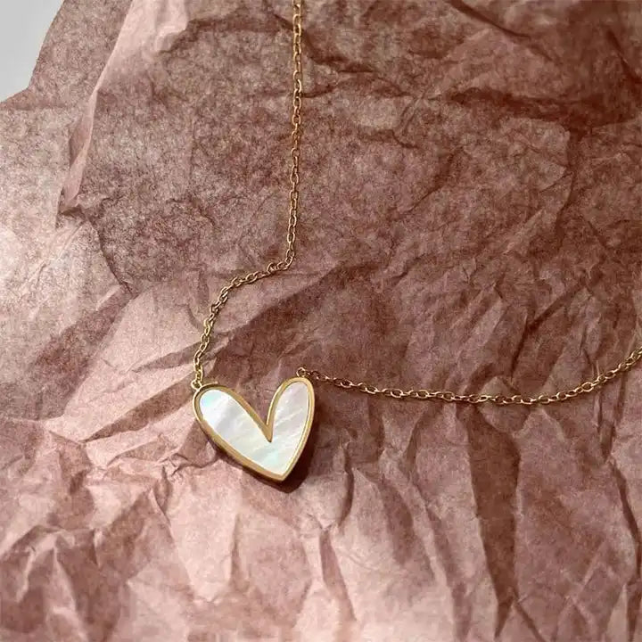 18K Gold Plated Dainty Chain Shell Heart Pendant Necklace