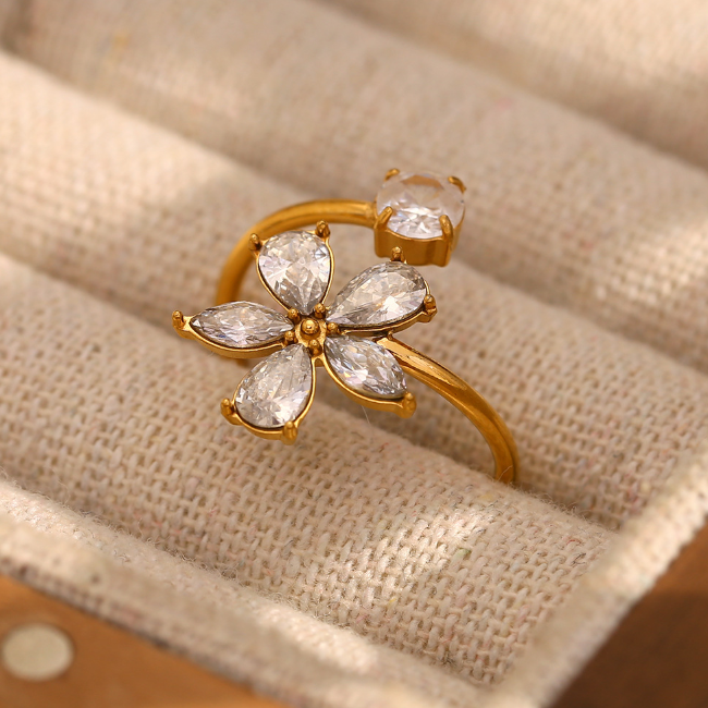 18K Gold Plated Zirconia Flower Ring (Adjustable)
