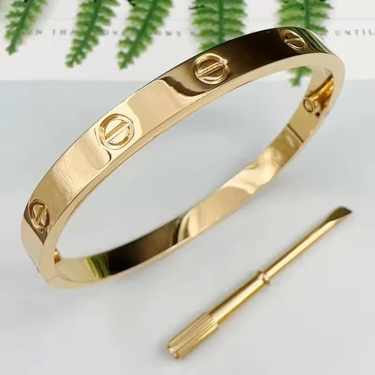 18K Gold Plated Luxury Cuff Bracelet