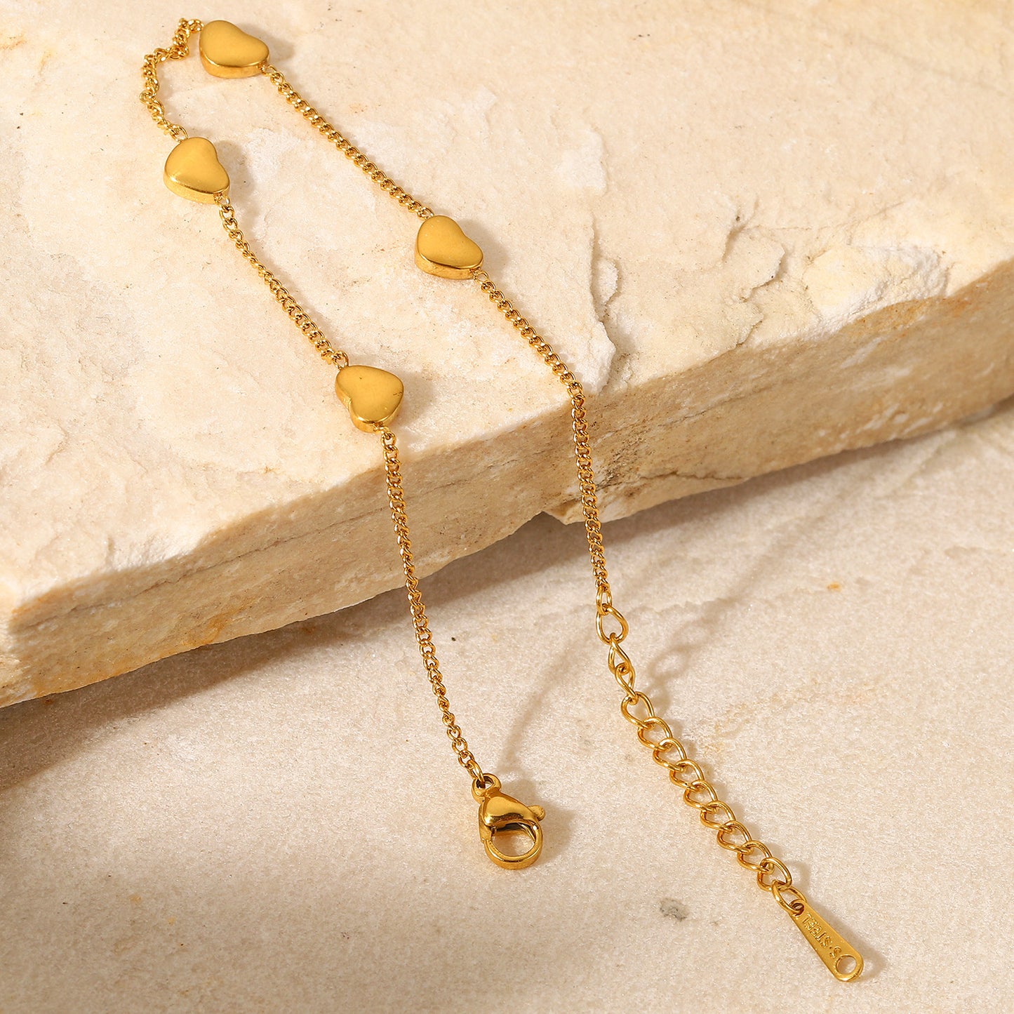 18K Gold Plated Fine Heart Charm Bracelet