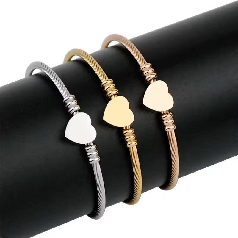 18K Gold Plated Wire Braided Heart Charm Bangle (Adjustable)