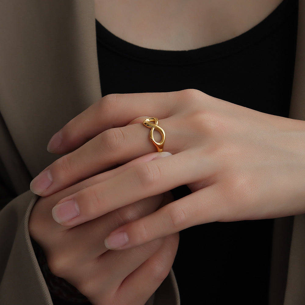 18K Gold Geometric Infinity Ring