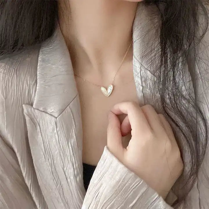 18K Gold Plated Dainty Chain Shell Heart Pendant Necklace
