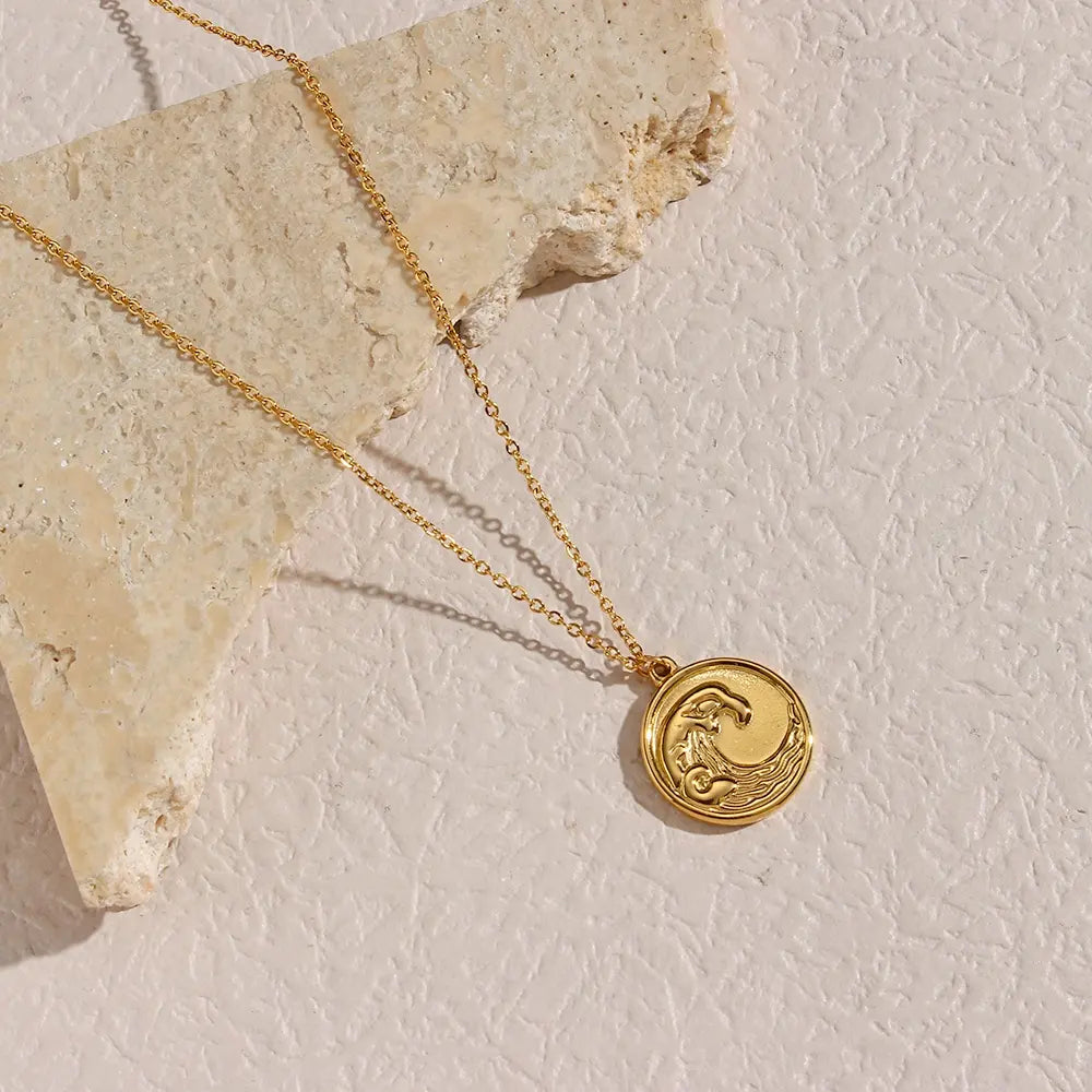 18KGP Wave Engraved Round Pendant Necklace