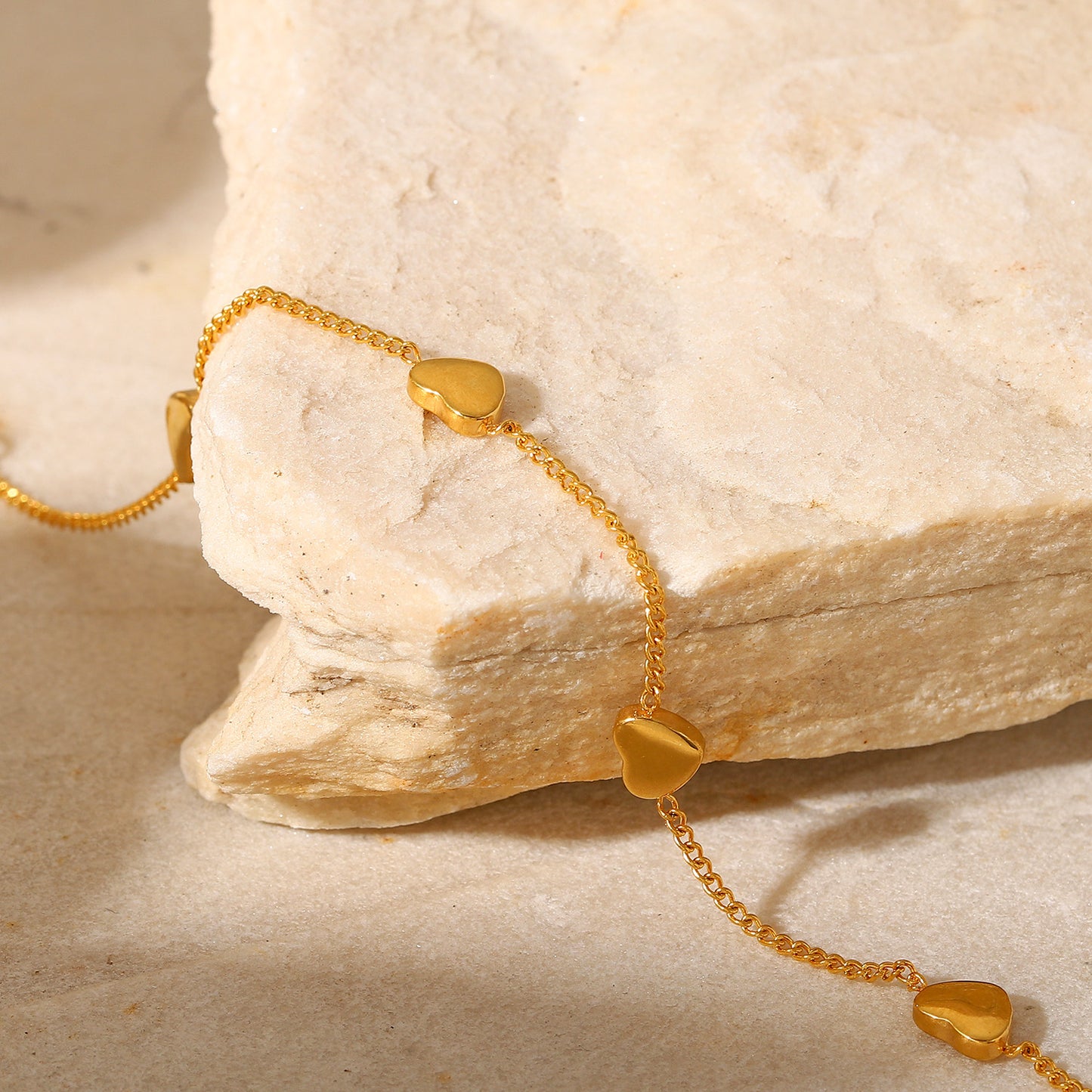 18K Gold Plated Fine Heart Charm Bracelet