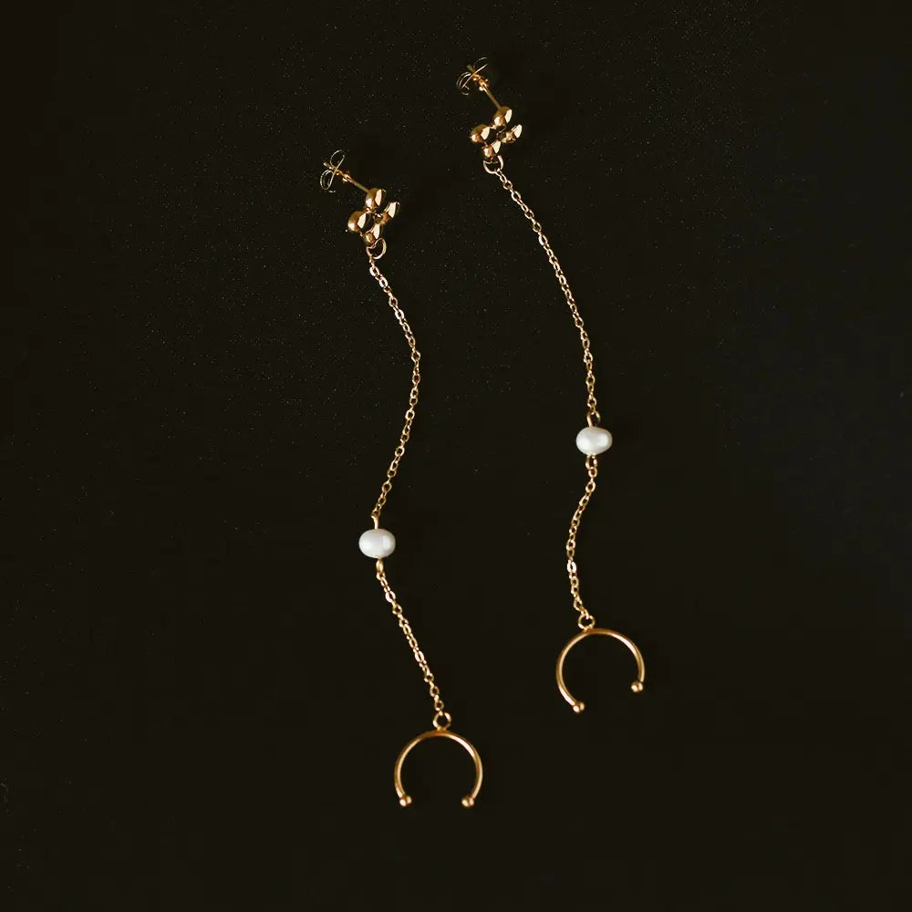 18K Gold Plated Clover Flower Tassel Earring (single)