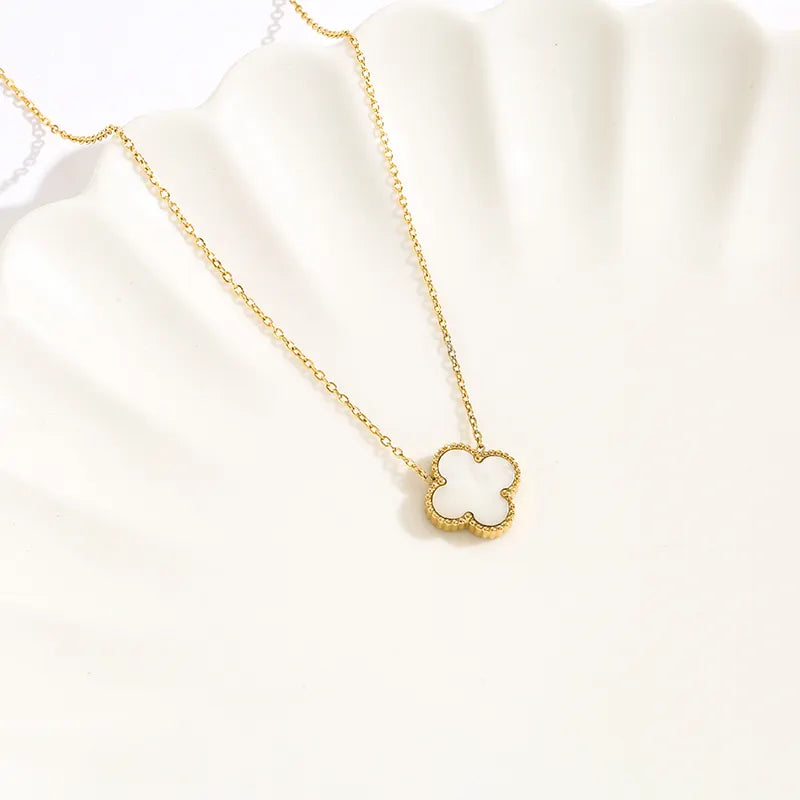 18K Gold Plated Single Pendant Clover Necklace