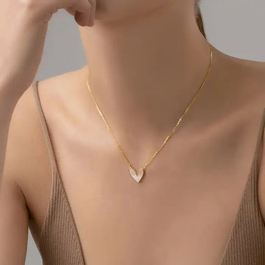 18K Gold Plated Dainty Chain Shell Heart Pendant Necklace