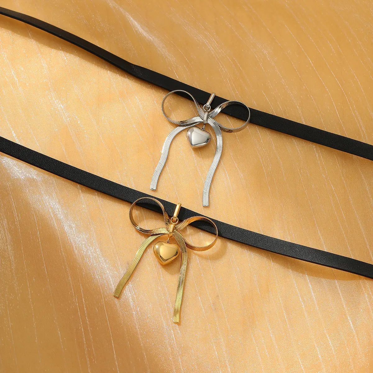 18K Gold Plated Bowknot Pleather Choker