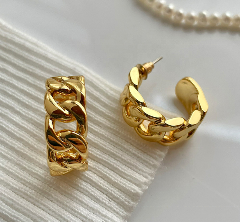 18K Cuban Chain C Earring