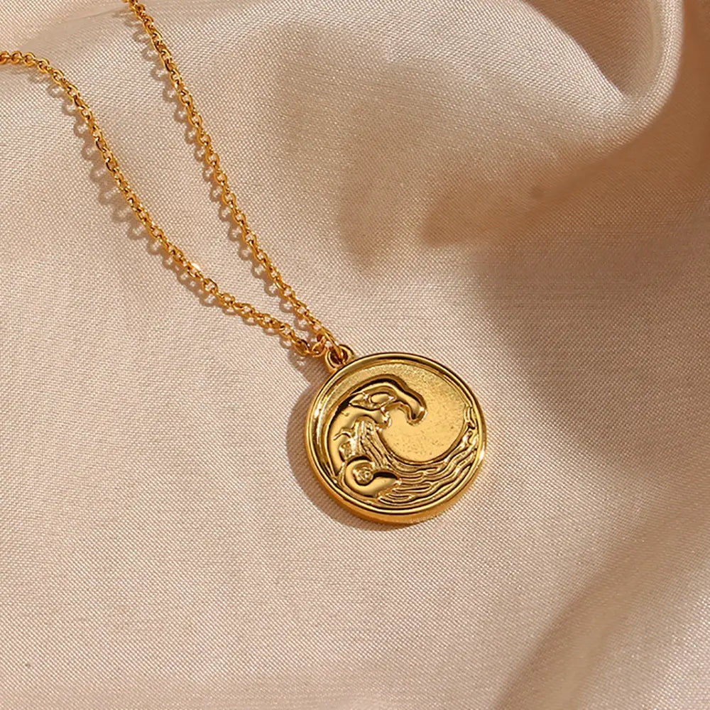 18KGP Wave Engraved Round Pendant Necklace