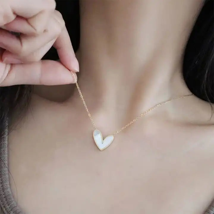 18K Gold Plated Dainty Chain Shell Heart Pendant Necklace