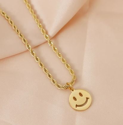 18KGold Plated Smiley Face Pendant Necklace